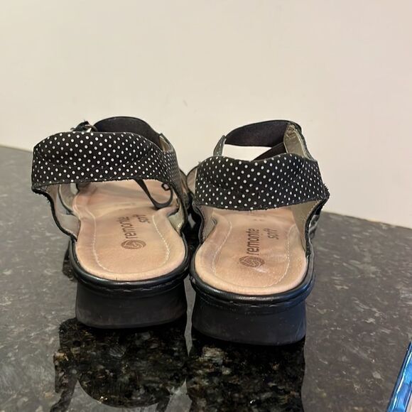 Reikers Remonte Women’s Soft Black Polka Dot Flat Sandal Reanne 57 Strap. - Picture 5 of 9